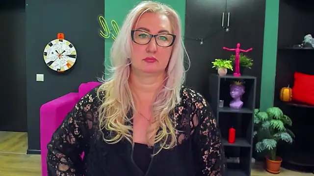 ChristyBrooks online show from 02-25-25, 04:21