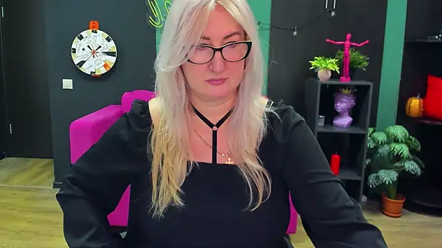 ChristyBrooks online show from 02-27-25, 07:26