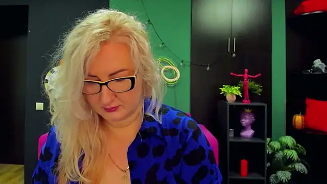 ChristyBrooks online show from 03-02-25, 08:27