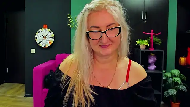 ChristyBrooks online show from 03-02-25, 02:32