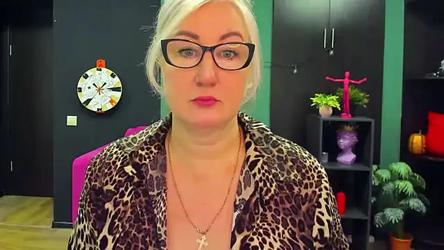 ChristyBrooks online show from 03-06-25, 01:14