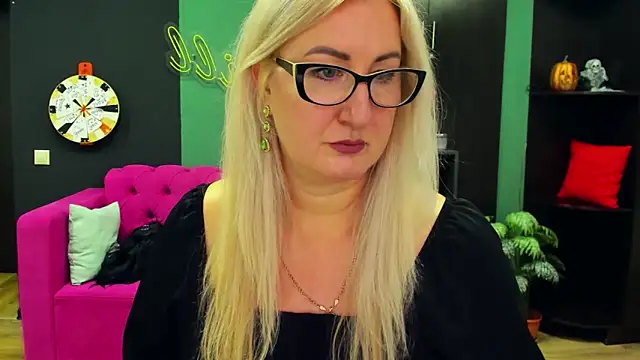 ChristyBrooks online show from 03-15-25, 06:21