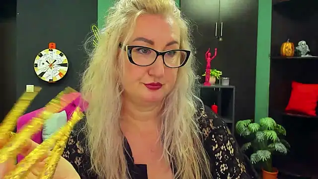 ChristyBrooks online show from 03-18-25, 04:26