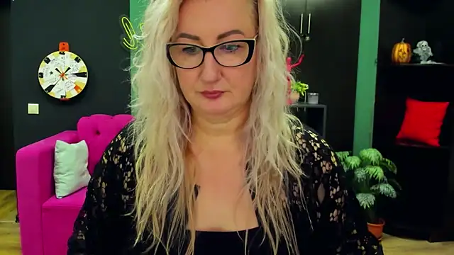 ChristyBrooks online show from 03-19-25, 12:34