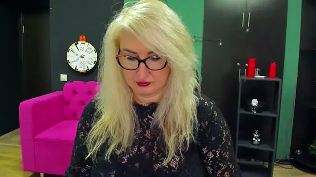 ChristyBrooks online show from 09-20-25, 02:07