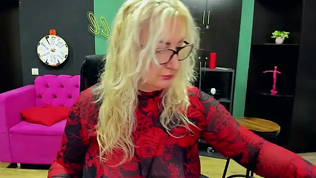 ChristyBrooks online show from 10-18-25, 12:06