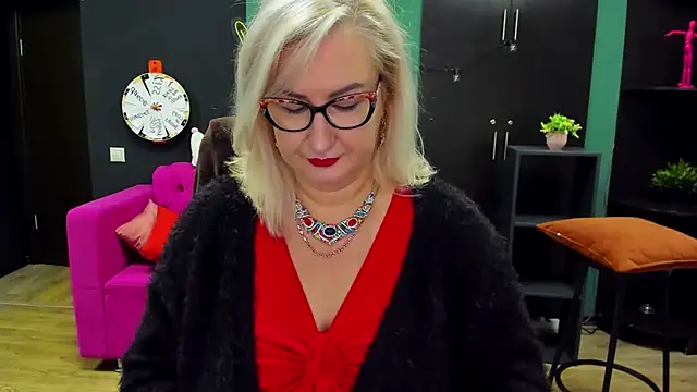 ChristyBrooks online show from 12-23-25, 05:05