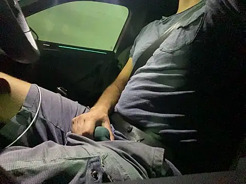 Snapshot of ItalStall chatting on 09-15-25, 05:18 ItalStall online show from 09-15-25, 05:18