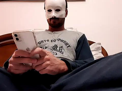 Snapshot of ItalStall chatting on 10-04-25, 08:18 ItalStall online show from 10-04-25, 08:18