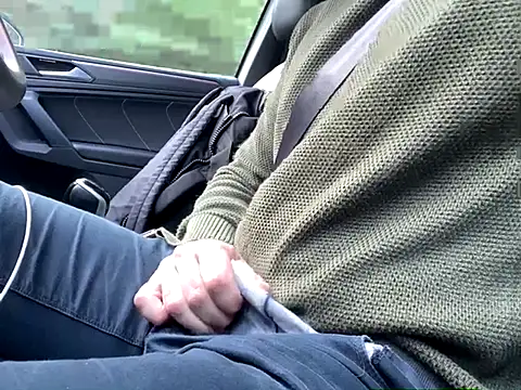 Snapshot of ItalStall chatting on 10-11-25, 06:56 ItalStall online show from 10-11-25, 06:56