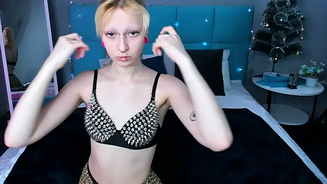 Snapshot of Lexy-Woorhez chatting on 01-23-25, 10:32 Lexy-Woorhez online show from 01-23-25, 10:32