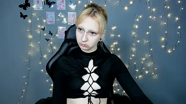 Snapshot of Lexy-Woorhez chatting on 02-03-25, 11:09 Lexy-Woorhez online show from 02-03-25, 11:09