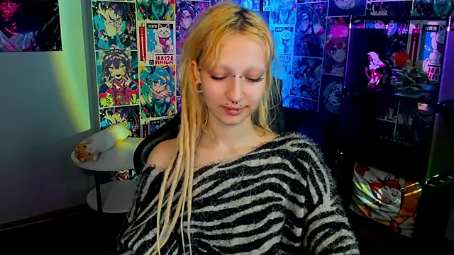 Snapshot of Lexy-Woorhez chatting on 03-05-25, 10:22 Lexy-Woorhez online show from 03-05-25, 10:22