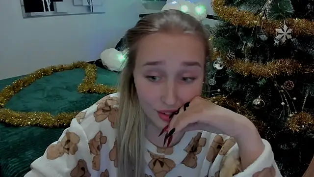 LinaTruly online show from 12-25-24, 09:11