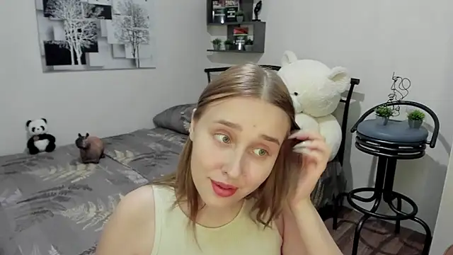 LinaTruly online show from 03-19-25, 12:04