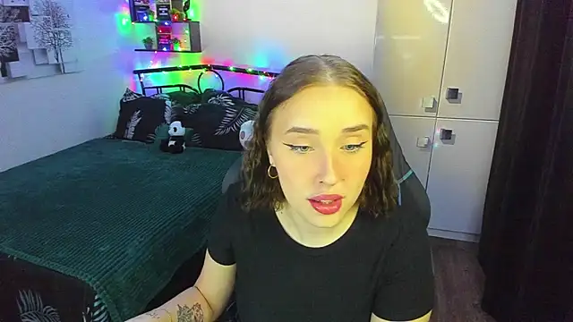 LinaTruly online show from 02-20-26, 10:21