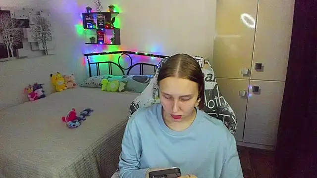 LinaTruly online show from 04-23-26, 09:17