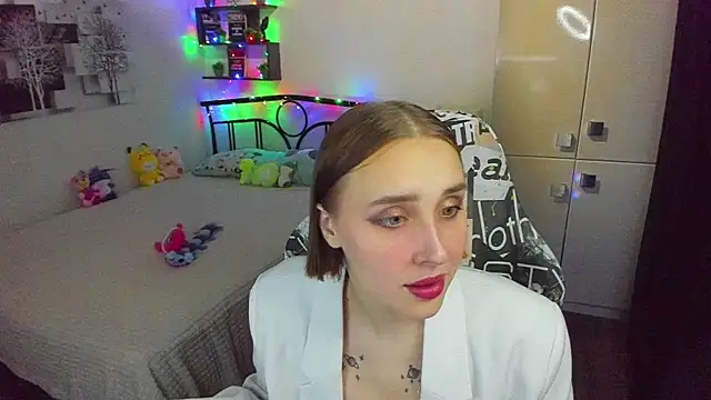 LinaTruly online show from 04-25-26, 09:34