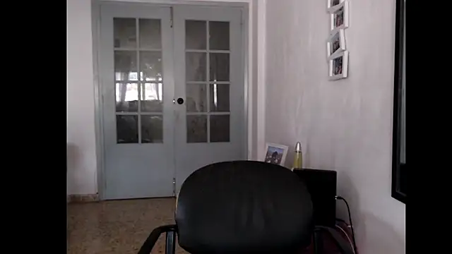 Snapshot of TamaraSweetxo chatting on 12-04-25, 10:46 TamaraSweetxo online show from 12-04-25, 10:46