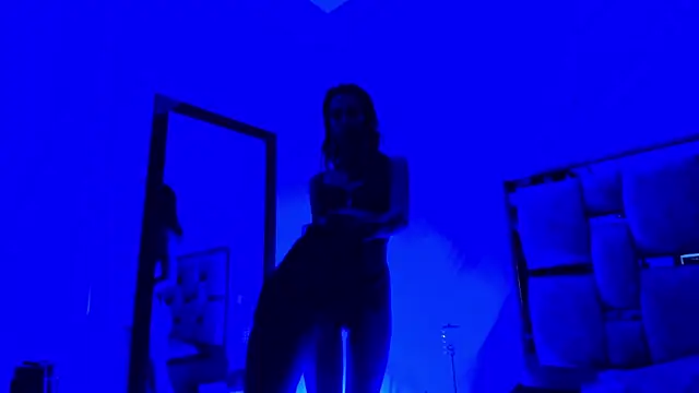 jolie lov online show from 02-14-25, 01:40