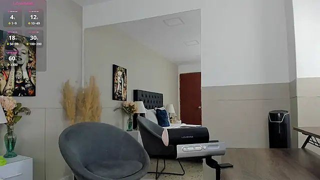 Snapshot of Robin_Rief chatting on 01-15-25, 04:36 Robin Rief online show from 01-15-25, 04:36