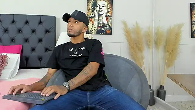 Snapshot of Robin_Rief chatting on 03-09-25, 03:22 Robin Rief online show from 03-09-25, 03:22