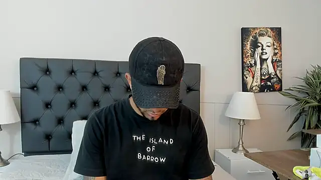 Snapshot of Robin_Rief chatting on 09-30-25, 03:33 Robin Rief online show from 09-30-25, 03:33