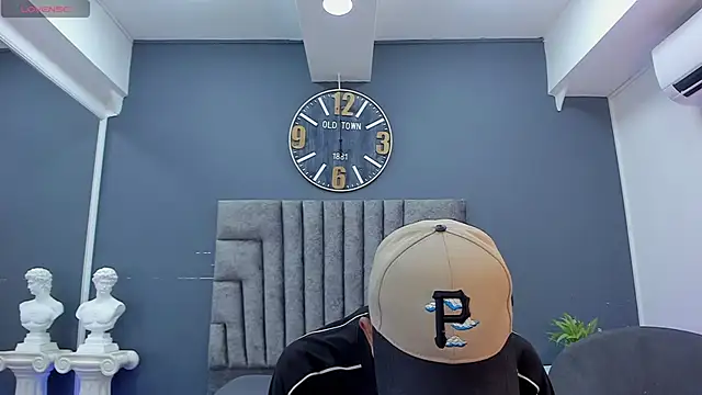 Robin Rief online show from 04-25-26, 08:06