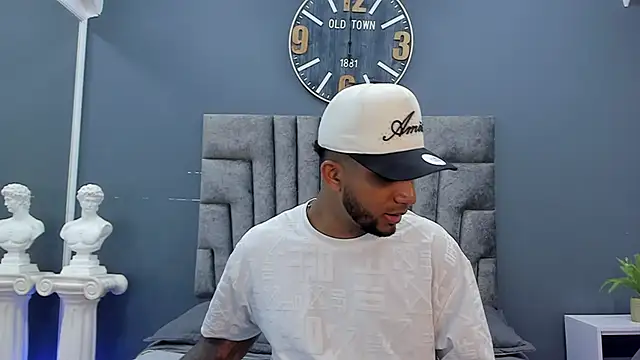 Robin Rief online show from 04-26-26, 07:33