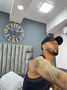 Robin Rief online show from 04-28-26, 08:03