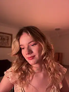 NicoleCut online show from 04-24-26, 09:56