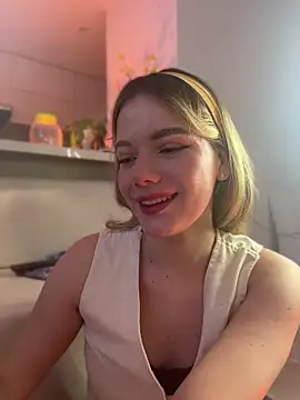 NicoleCut online show from 04-29-26, 09:24