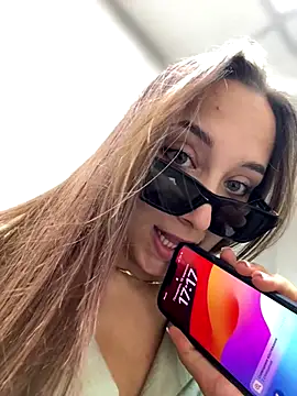 Snapshot of VelvetVixenI chatting on 09-15-25, 02:17 VelvetVixenI online show from 09-15-25, 02:17