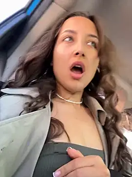 Snapshot of VelvetVixenI chatting on 09-23-25, 12:30 VelvetVixenI online show from 09-23-25, 12:30