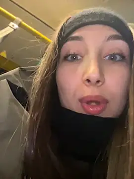 Snapshot of VelvetVixenI chatting on 11-19-25, 05:24 VelvetVixenI online show from 11-19-25, 05:24