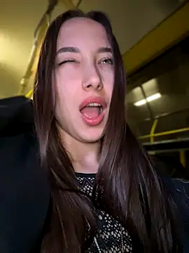 Snapshot of VelvetVixenI chatting on 11-27-25, 05:37 VelvetVixenI online show from 11-27-25, 05:37