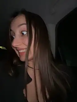 Snapshot of VelvetVixenI chatting on 12-13-25, 07:53 VelvetVixenI online show from 12-13-25, 07:53