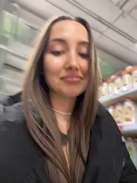 Snapshot of VelvetVixenI chatting on 03-15-26, 04:13 VelvetVixenI online show from 03-15-26, 04:13