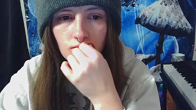  hellostormy  online show from 12-19-25, 06:53