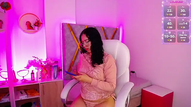 Aurora Brownn online show from 01-28-25, 04:18