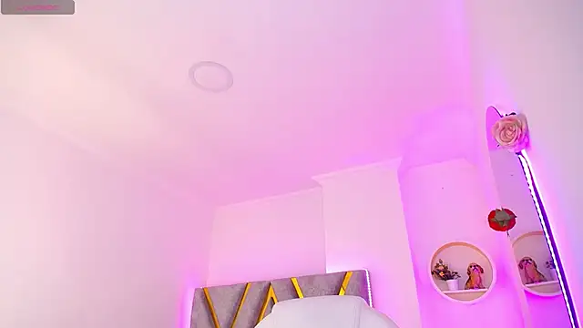 Aurora Brownn online show from 03-15-25, 04:02