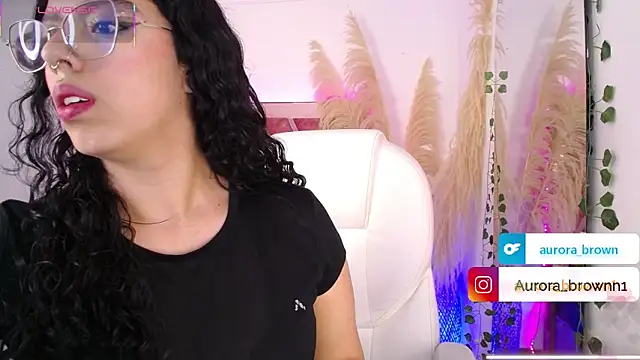 Aurora Brownn online show from 09-19-25, 04:47