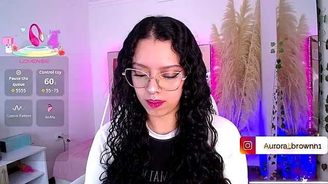 Aurora Brownn online show from 10-21-25, 04:24