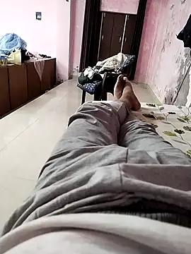 Snapshot of KUKU69XX chatting on 03-03-25, 05:39 KUKU69XX online show from 03-03-25, 05:39