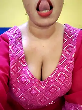 Snapshot of Haniya-143 chatting on 09-18-25, 08:44 Haniya-143 online show from 09-18-25, 08:44