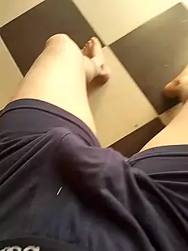 Snapshot of ahme_bebo chatting on 12-13-24, 01:44 ahme bebo online show from 12-13-24, 01:44