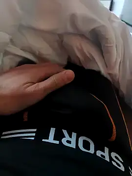 Snapshot of ariel-rick chatting on 12-23-24, 08:22 ariel-rick online show from 12-23-24, 08:22