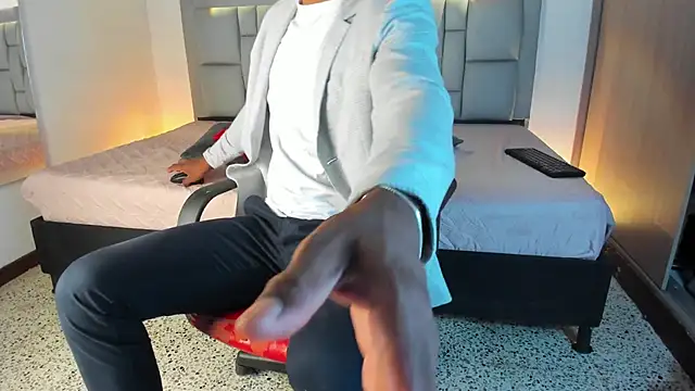 JEFFREY COTTOM online show from 02-10-25, 07:49