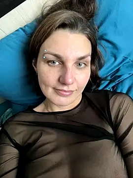 Snapshot of Magic__smile chatting on 12-17-25, 12:22 Magic smile online show from 12-17-25, 12:22