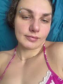 Snapshot of Magic__smile chatting on 12-22-25, 05:48 Magic smile online show from 12-22-25, 05:48